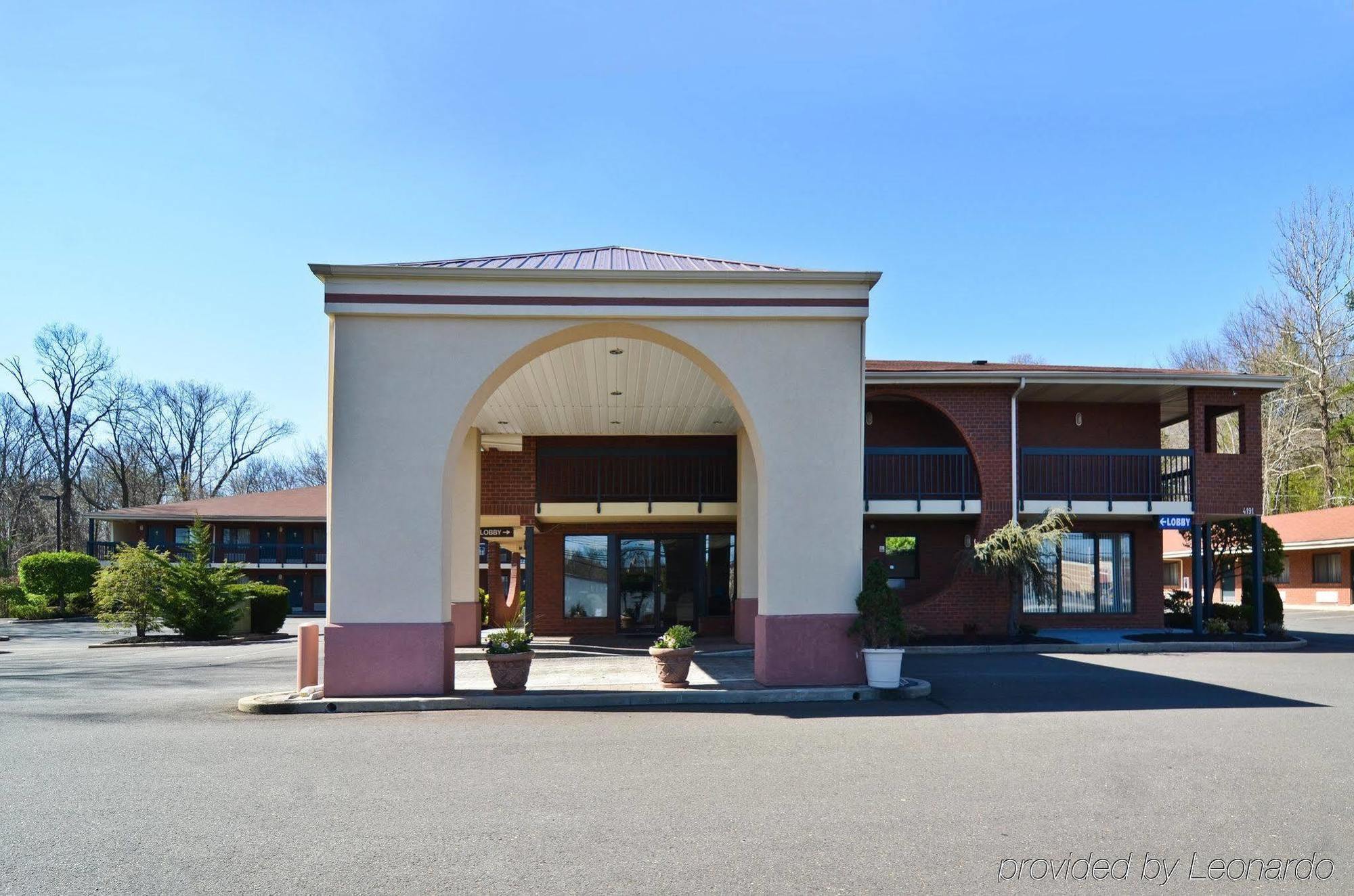 Mho Inn And Suites Monmouth Junction Exterior photo